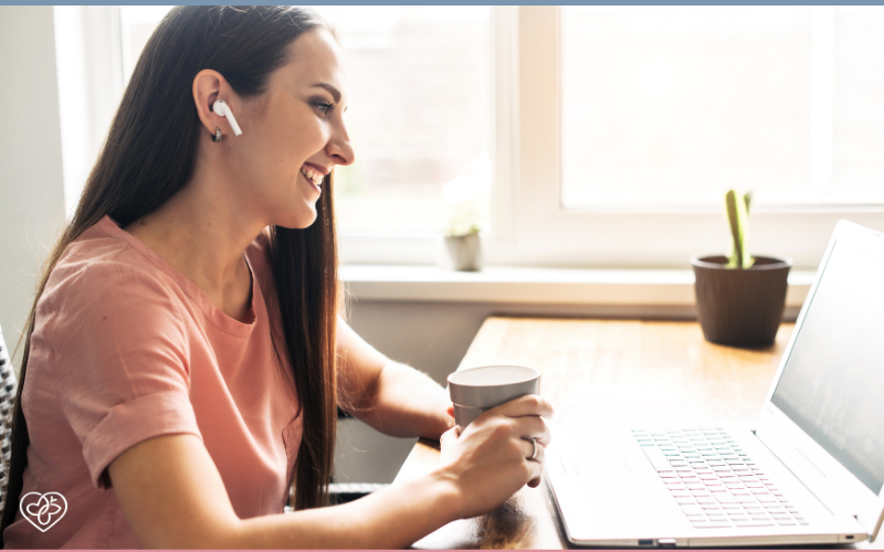 woman doing an online zoom session